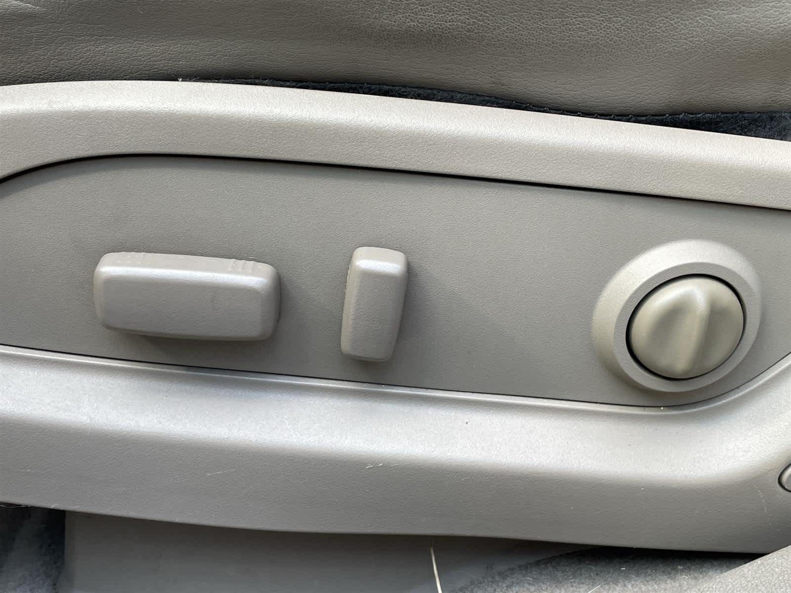 Thumbnail: 2013 GMC Acadia - 12