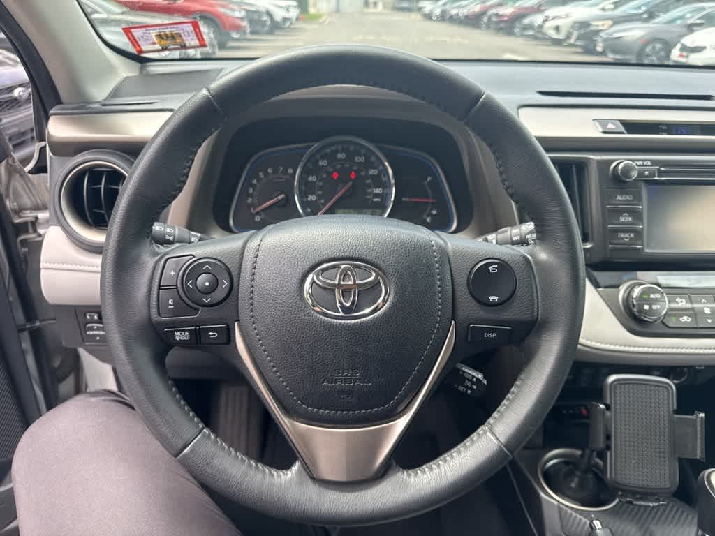 Thumbnail: 2013 Toyota RAV4 - 9