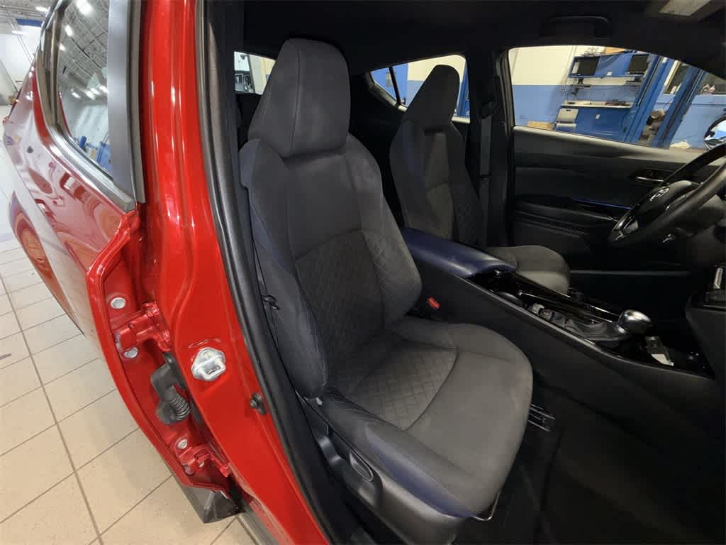 Thumbnail: 2020 Toyota C-HR - 16