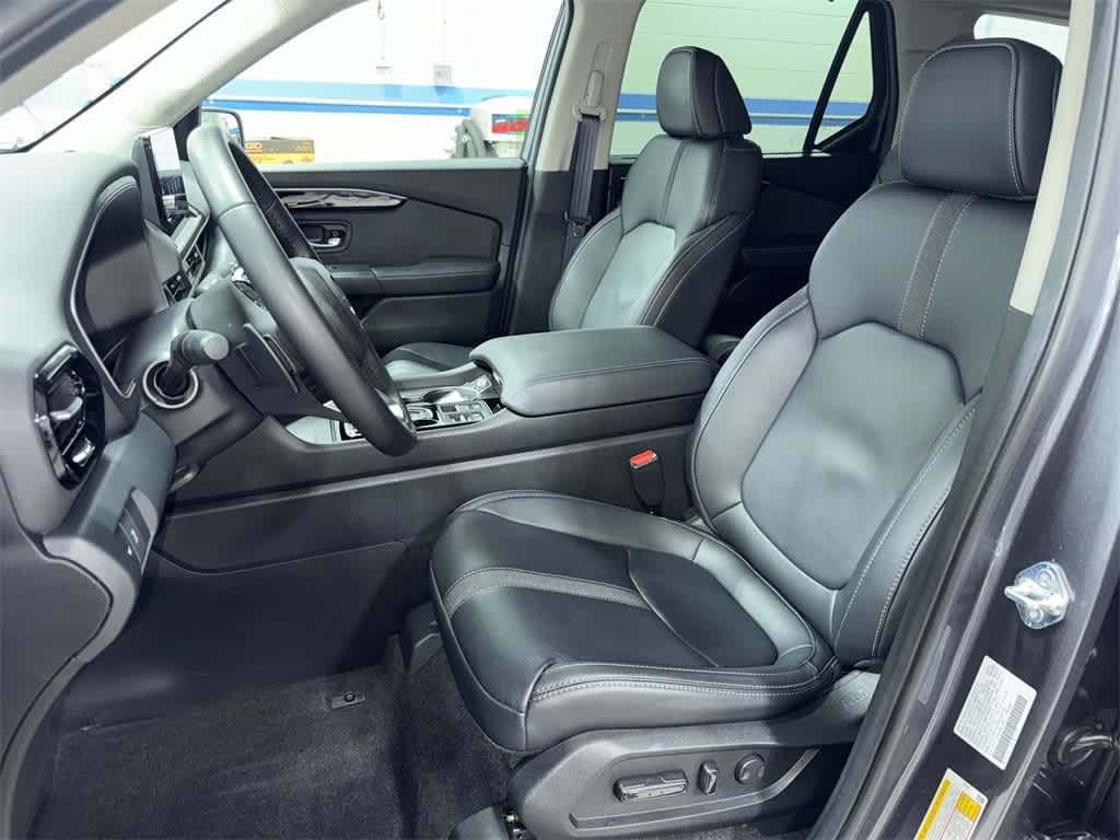 Thumbnail: 2025 Honda Pilot - 15