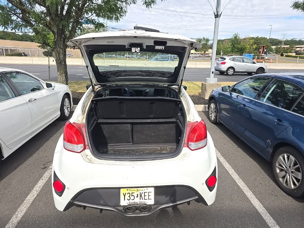 Thumbnail: 2013 Hyundai Veloster - 16