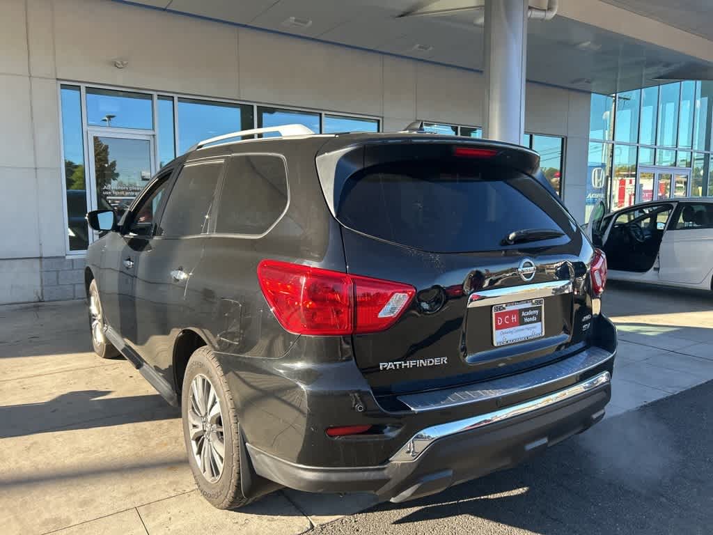 Thumbnail: 2019 Nissan Pathfinder - 11