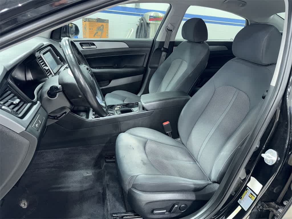 Thumbnail: 2019 Hyundai Sonata - 15