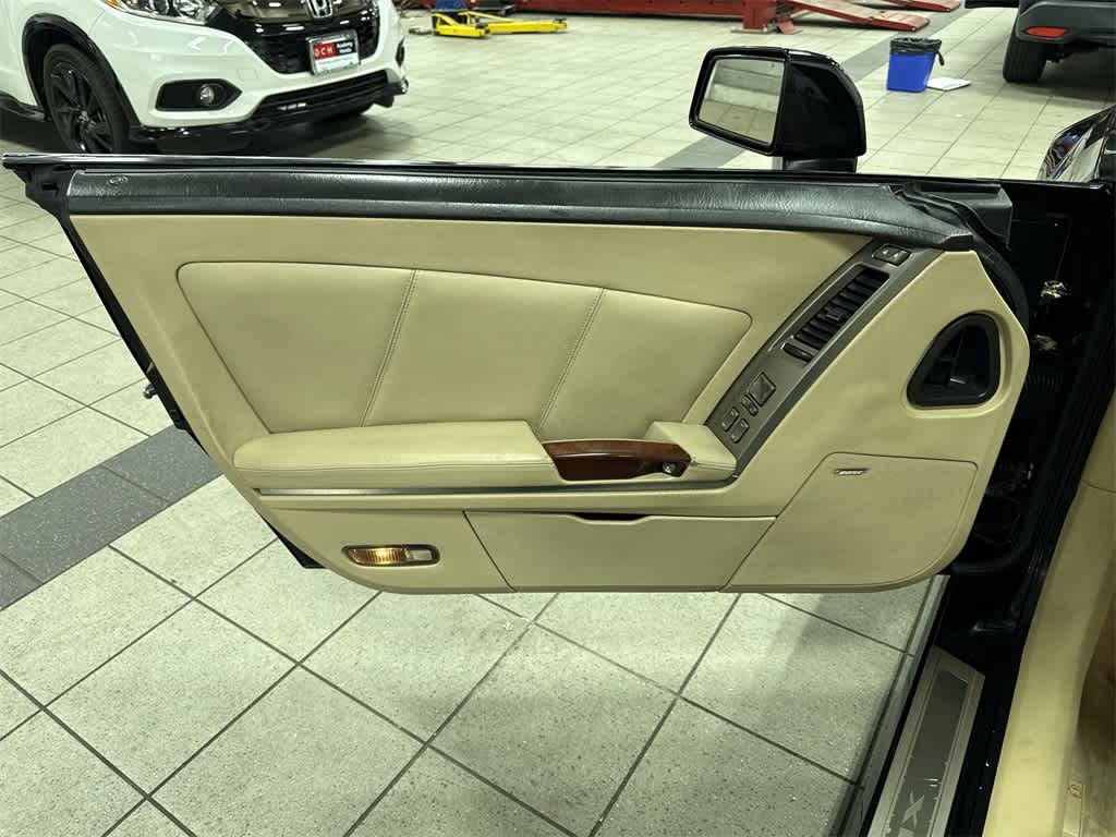 2007 Cadillac XLR Base 27
