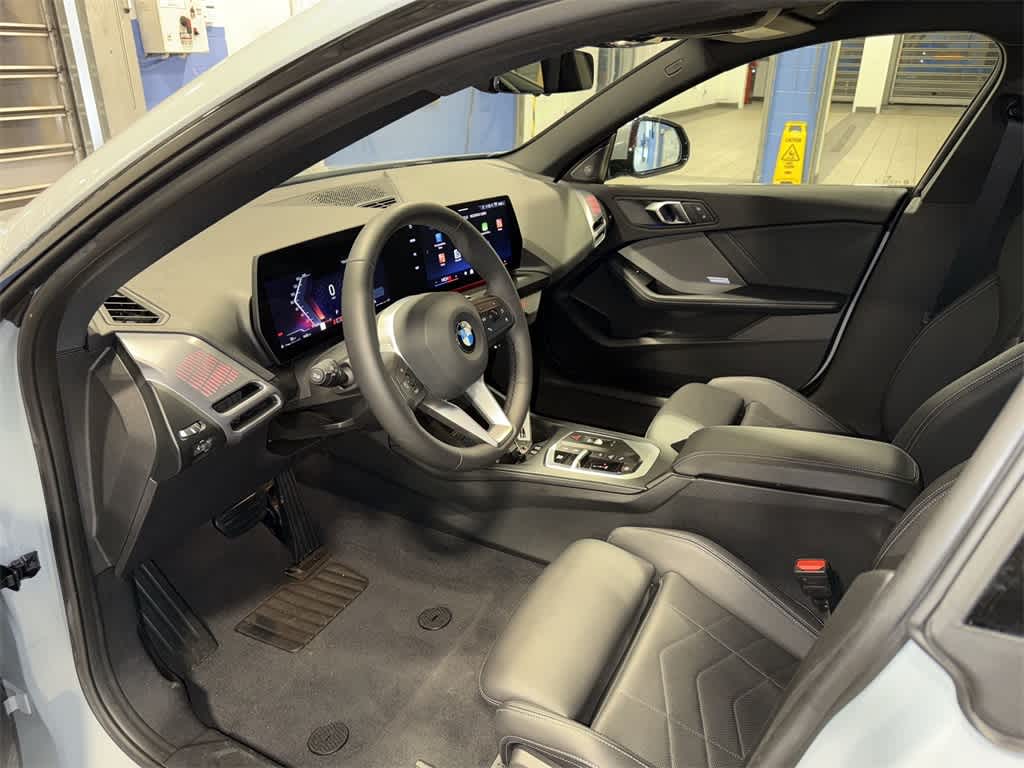 Thumbnail: 2025 BMW 2 Series - 27