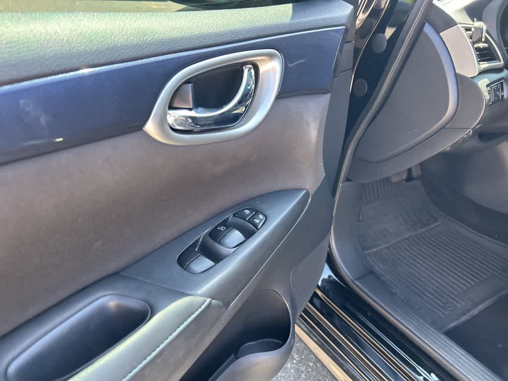 Thumbnail: 2019 Nissan Sentra - 14