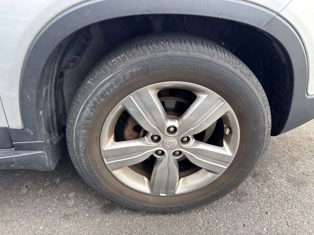 Thumbnail: 2012 Kia Sorento - 27