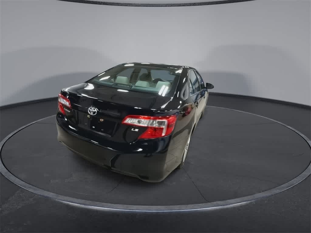 Thumbnail: 2014 Toyota Camry - 8