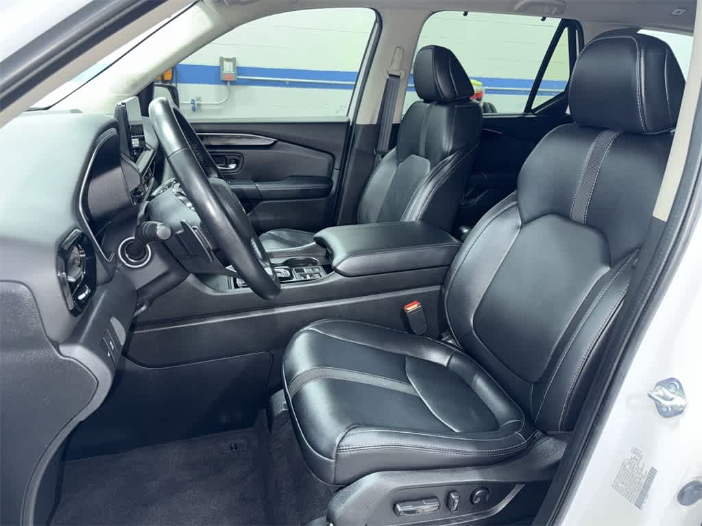 Thumbnail: 2023 Honda Pilot - 15