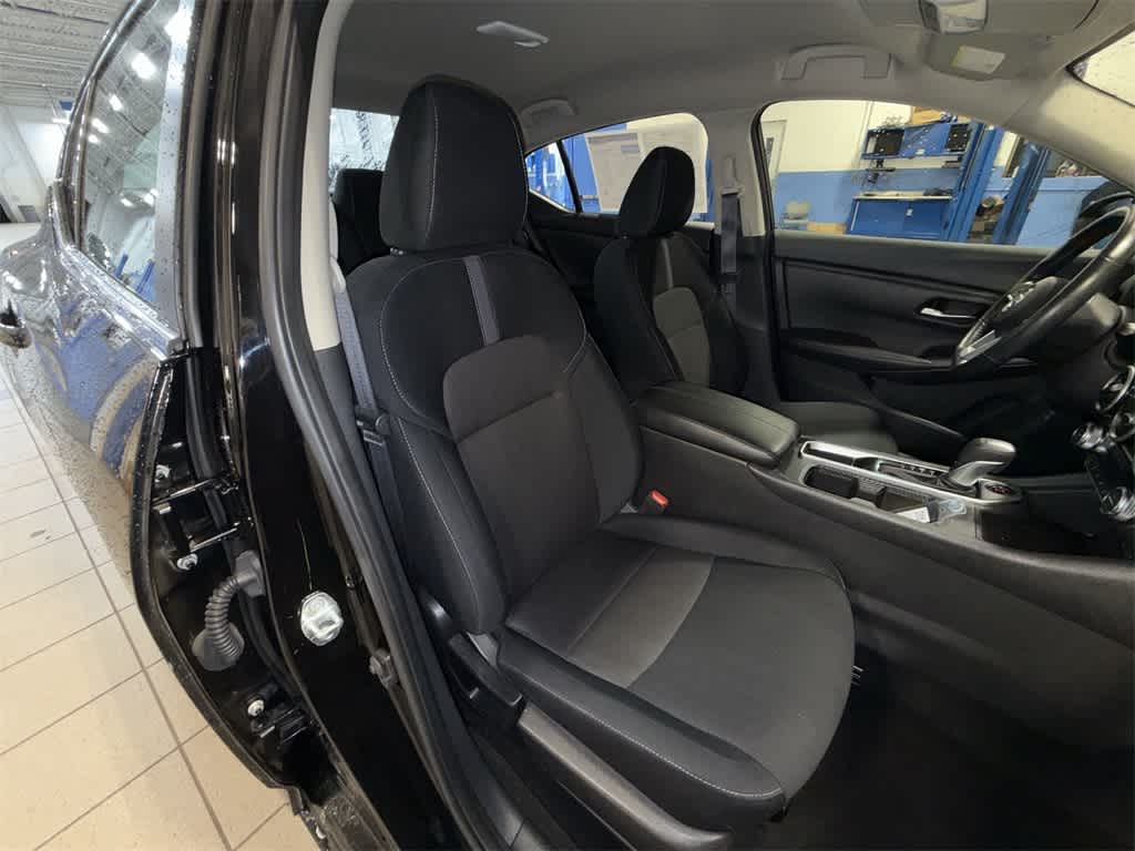 Thumbnail: 2022 Nissan Sentra - 16