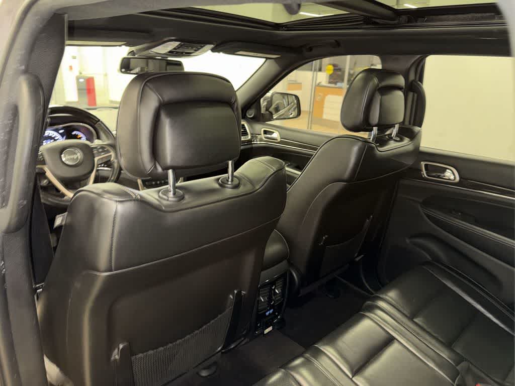 Thumbnail: 2016 Jeep Grand Cherokee - 31