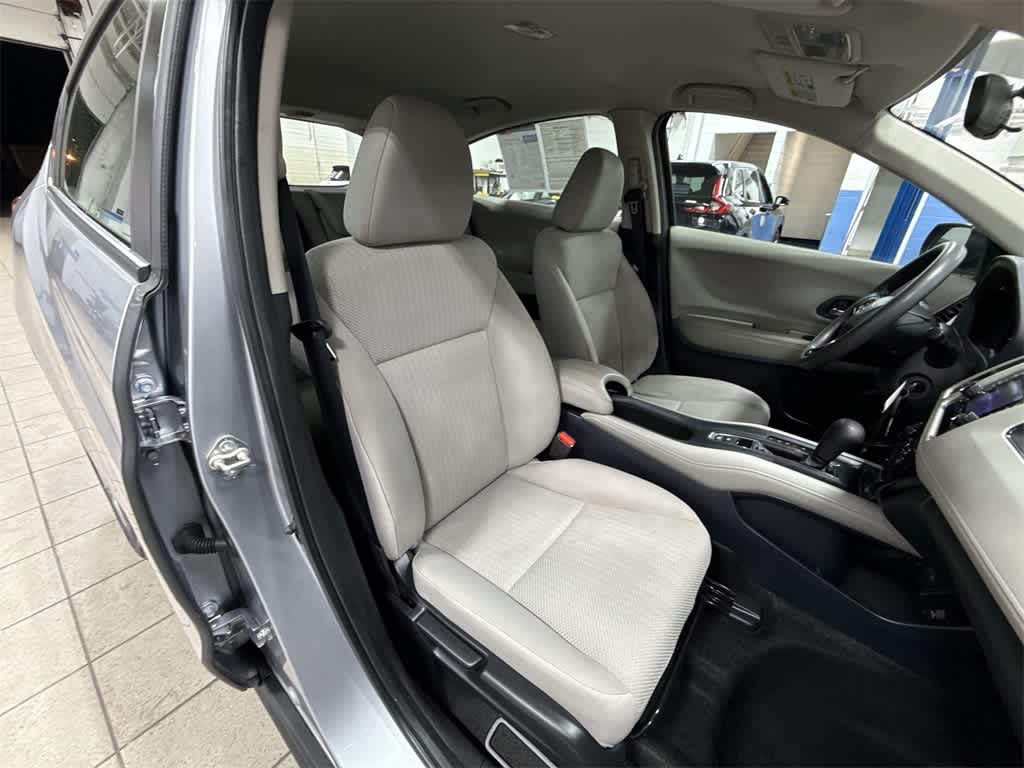 Thumbnail: 2017 Honda HR-V - 16