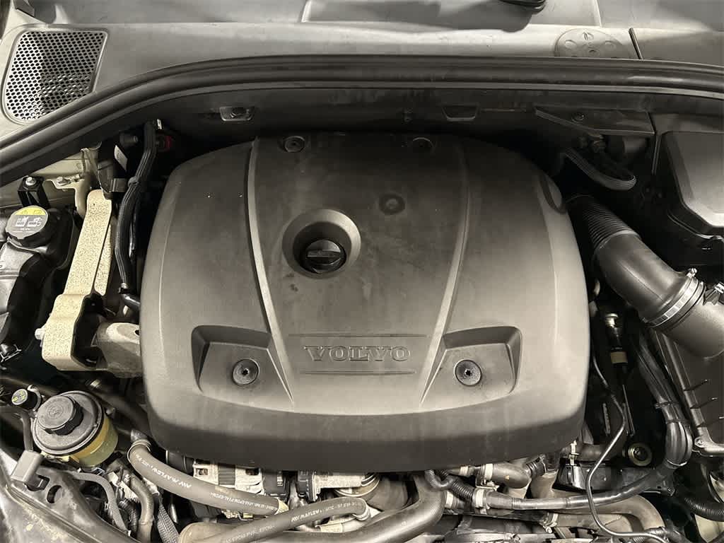 Thumbnail: 2017 Volvo XC60 - 12