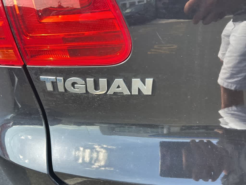 Thumbnail: 2014 Volkswagen Tiguan - 8