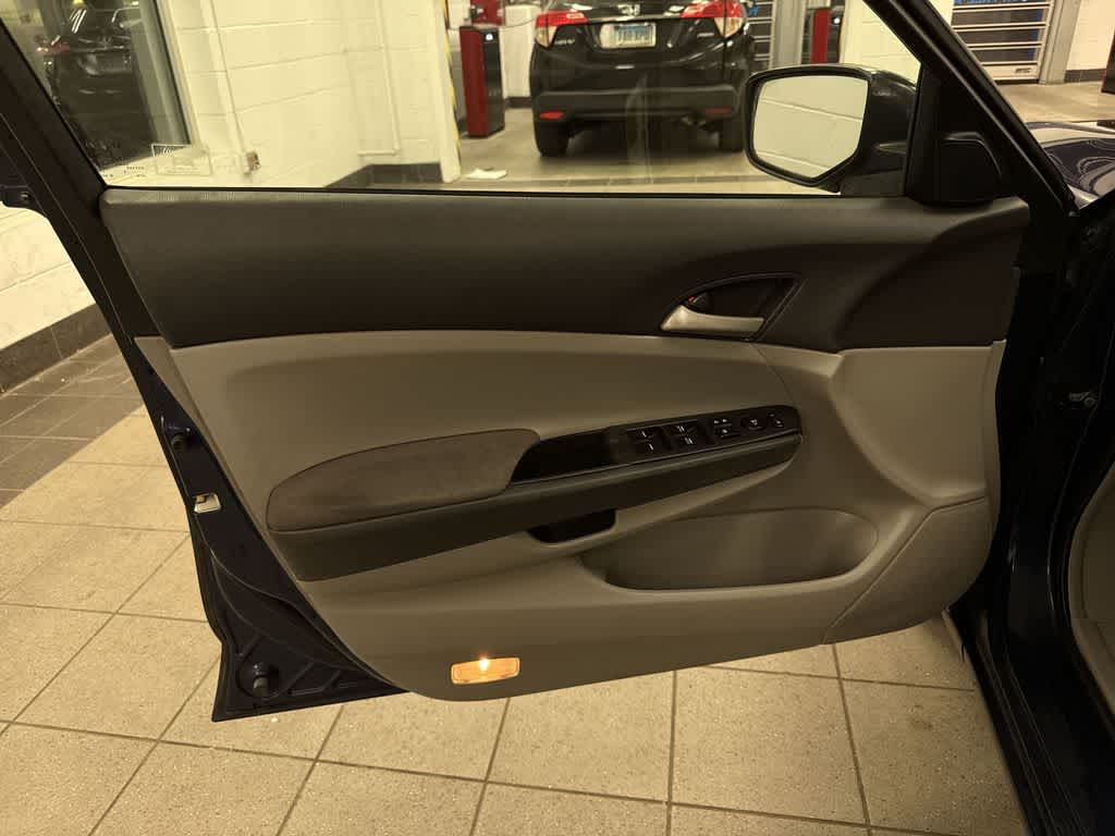 Thumbnail: 2009 Honda Accord - 26