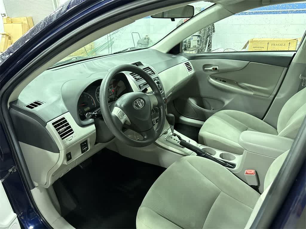 Thumbnail: 2012 Toyota Corolla - 27