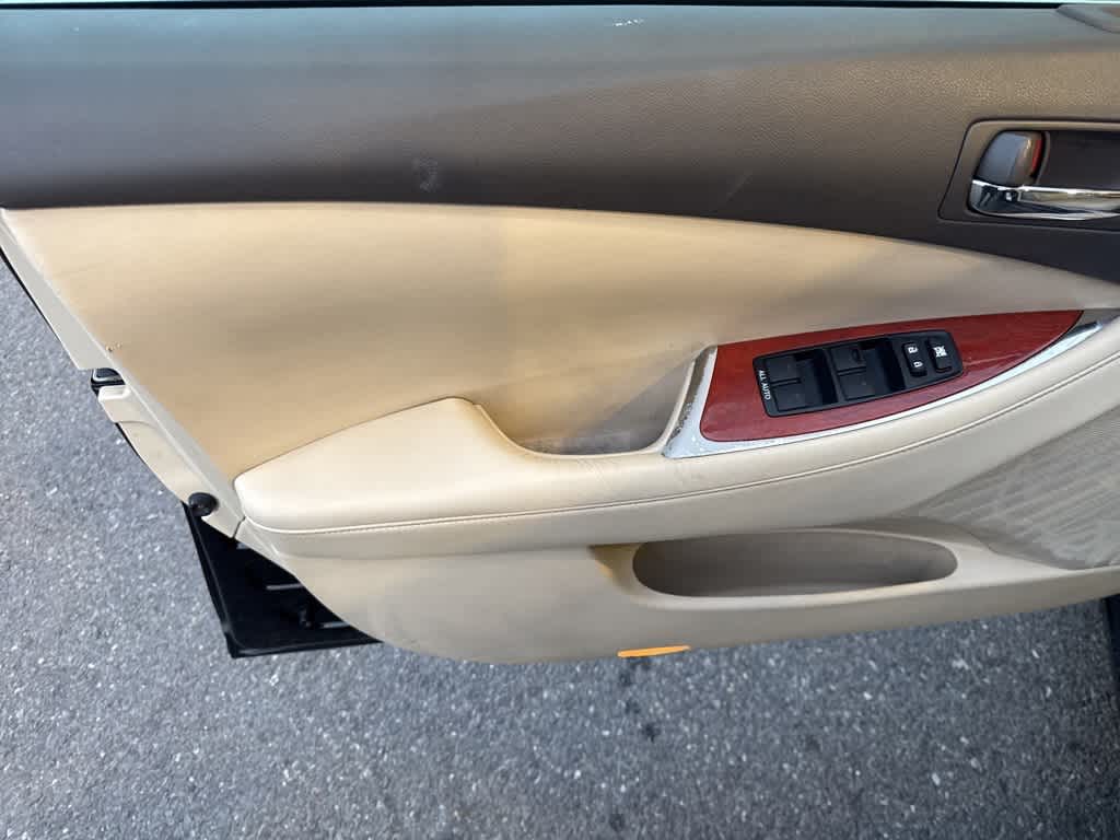 Thumbnail: 2011 Lexus ES - 7