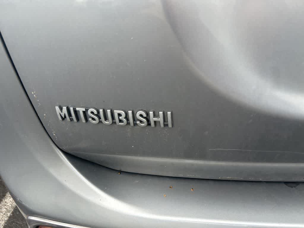 Thumbnail: 2015 Mitsubishi Outlander - 10