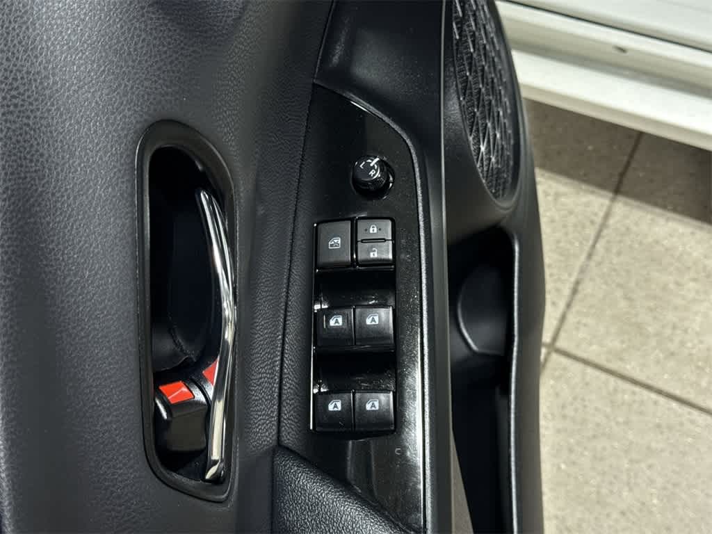 Thumbnail: 2018 Toyota Prius Prime - 23