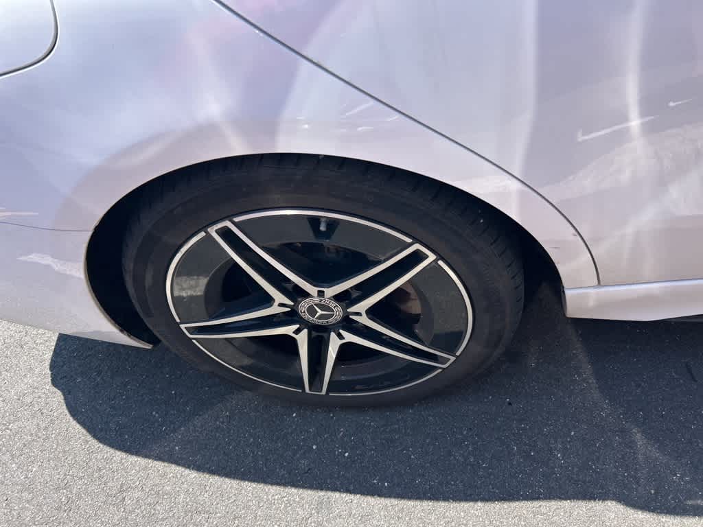 Thumbnail: 2022 Mercedes-Benz C-Class - 16