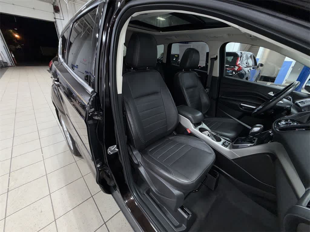 Thumbnail: 2013 Ford Escape - 16