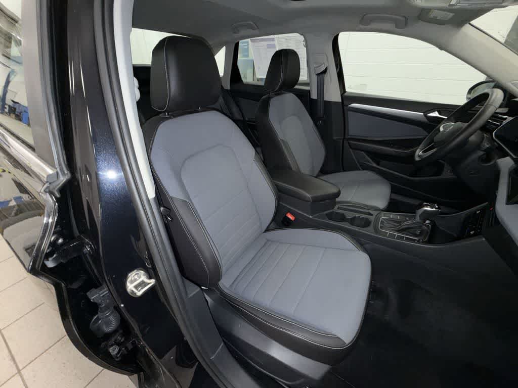 Thumbnail: 2025 Volkswagen Jetta - 16