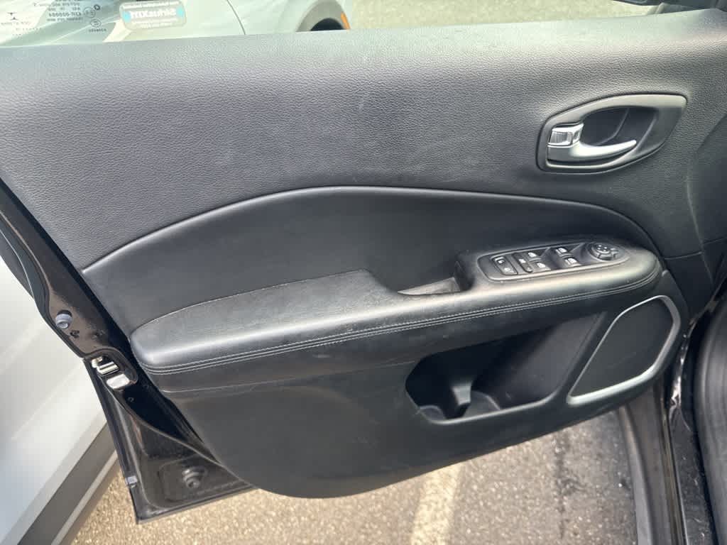 Thumbnail: 2019 Jeep Compass - 7