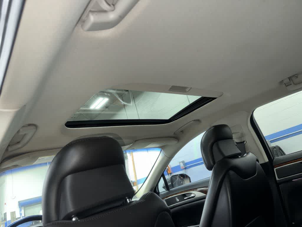 Thumbnail: 2014 Lincoln MKZ - 24