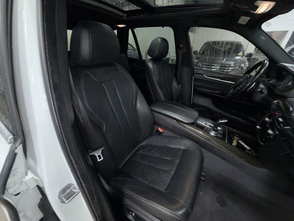 Thumbnail: 2018 BMW X5 - 16