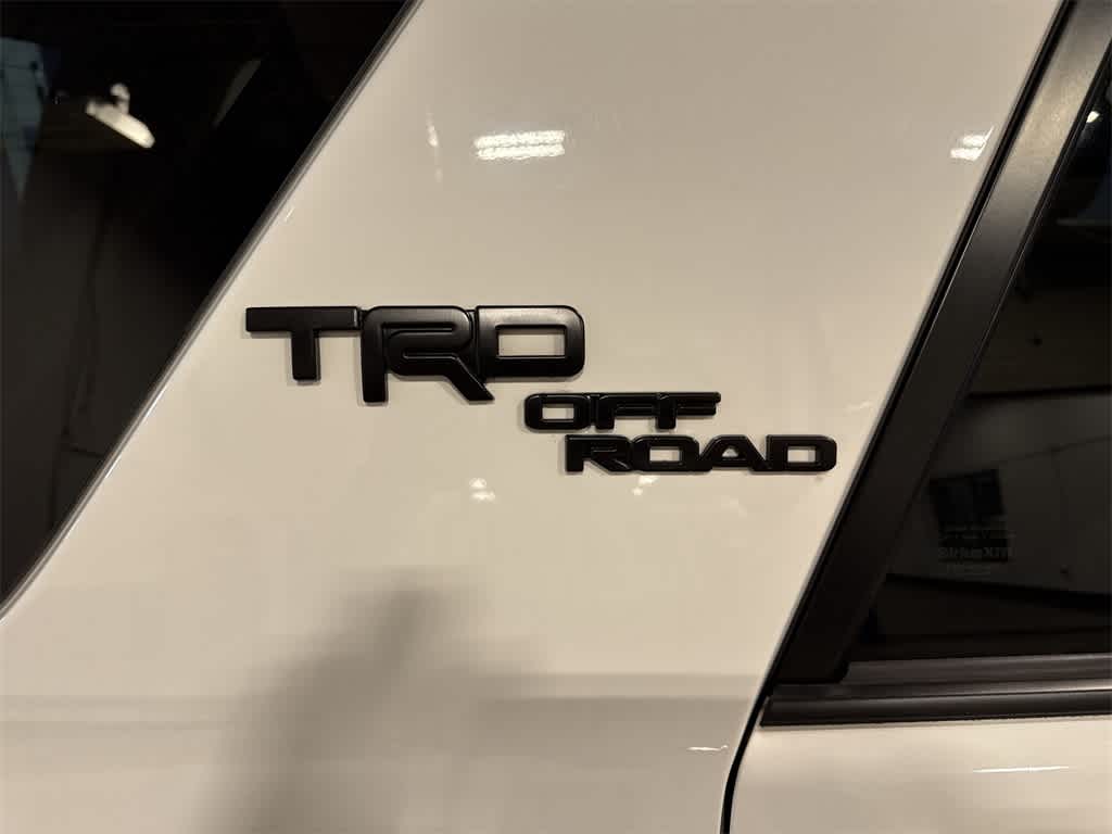 Thumbnail: 2022 Toyota 4Runner - 28