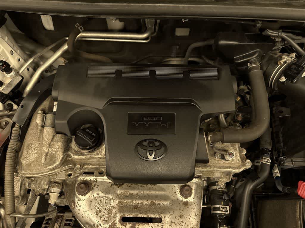 Thumbnail: 2015 Toyota RAV4 - 12