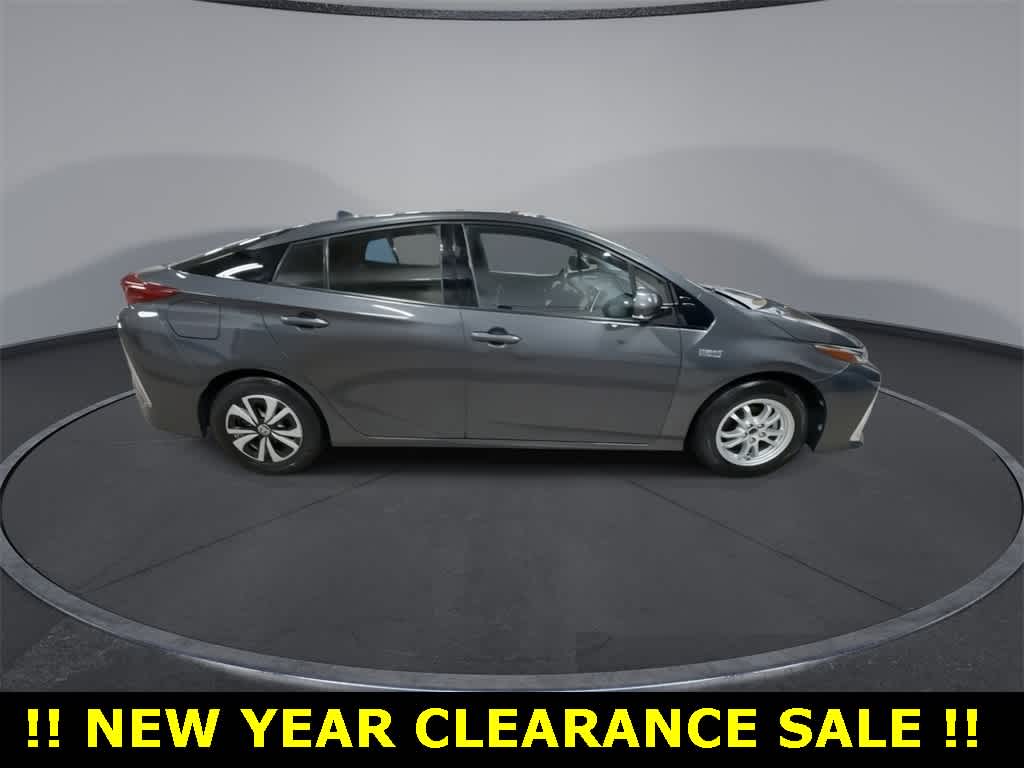 Thumbnail: 2017 Toyota Prius Prime - 9