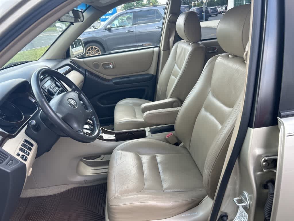 Thumbnail: 2002 Toyota Highlander - 25