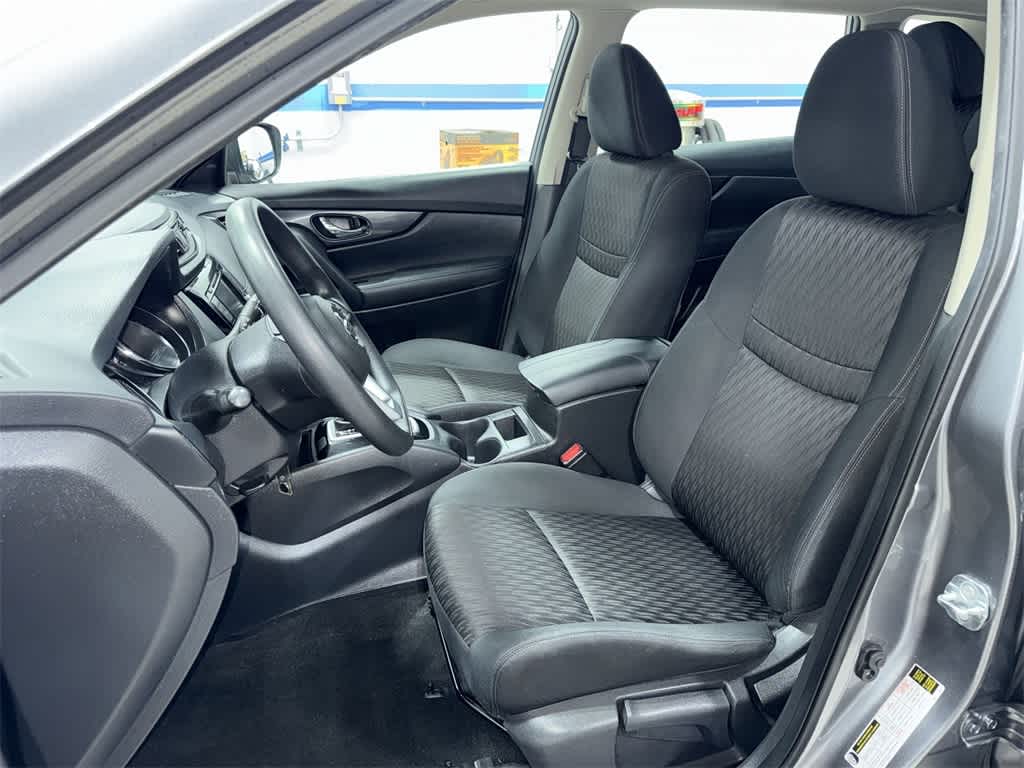 Thumbnail: 2018 Nissan Rogue - 15