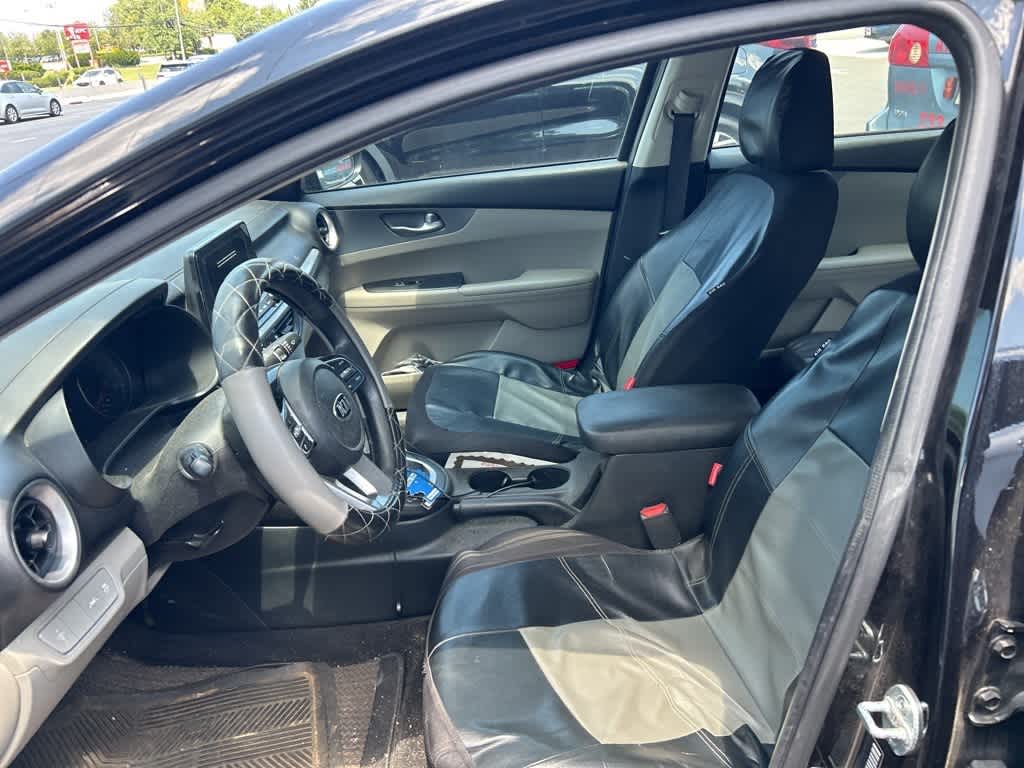 Thumbnail: 2020 Kia Forte - 11