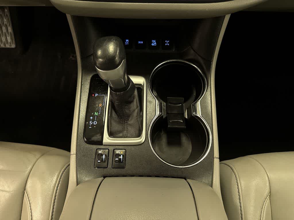 Thumbnail: 2017 Toyota Highlander - 33