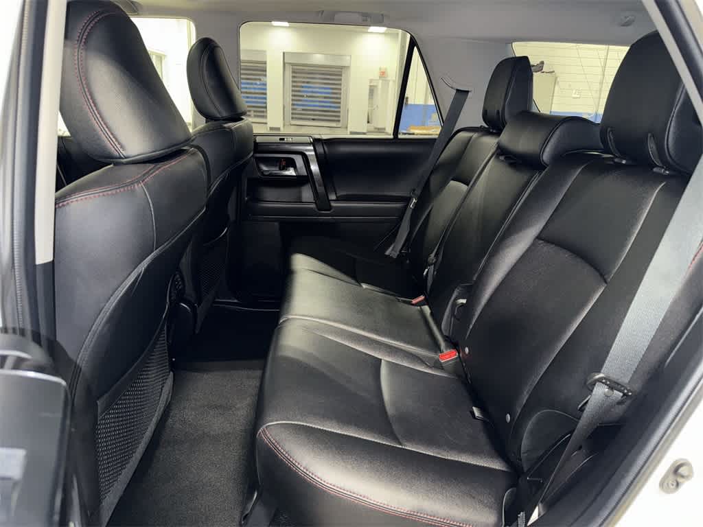 Thumbnail: 2022 Toyota 4Runner - 17