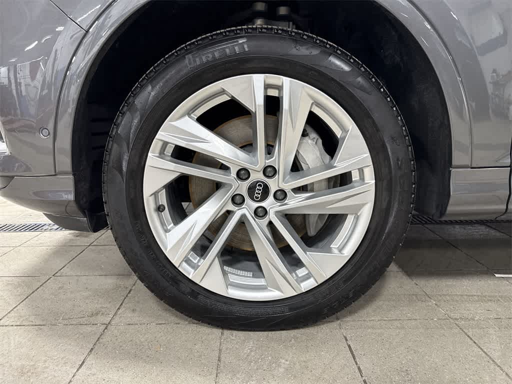 Thumbnail: 2022 Audi Q7 - 10