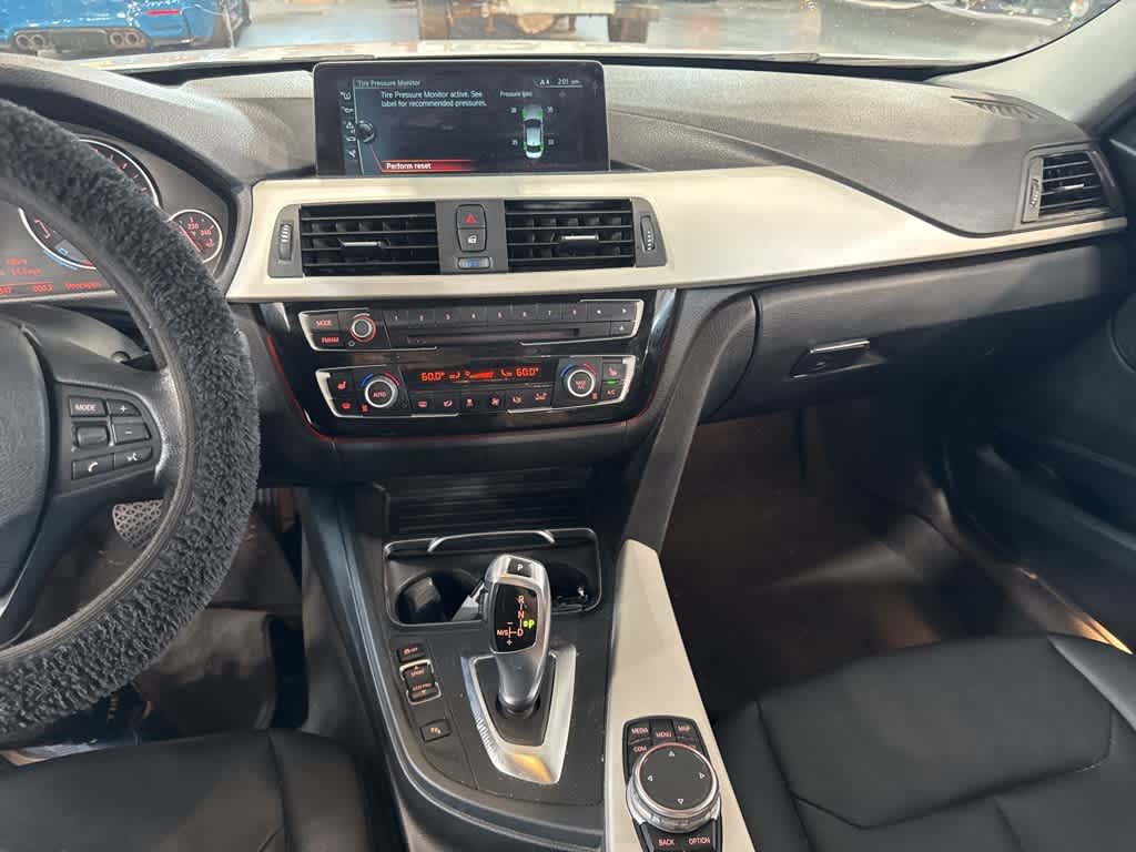 2017 BMW 3 Series 320i xDrive 13