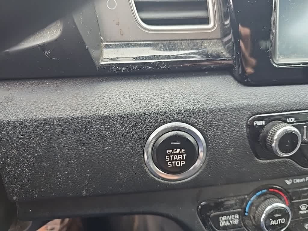 Thumbnail: 2018 Kia Niro - 25