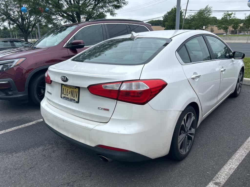 Thumbnail: 2016 Kia Forte - 4