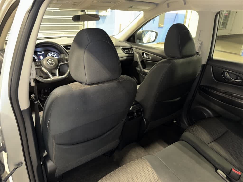 Thumbnail: 2017 Nissan Rogue - 26