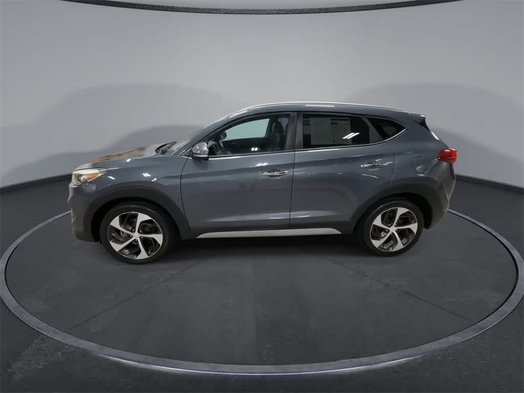 Thumbnail: 2017 Hyundai Tucson - 5