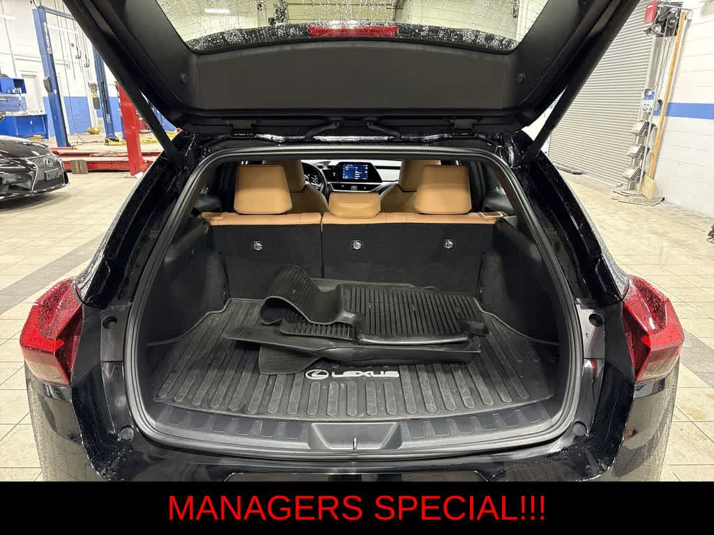 Thumbnail: 2024 Lexus UX - 11