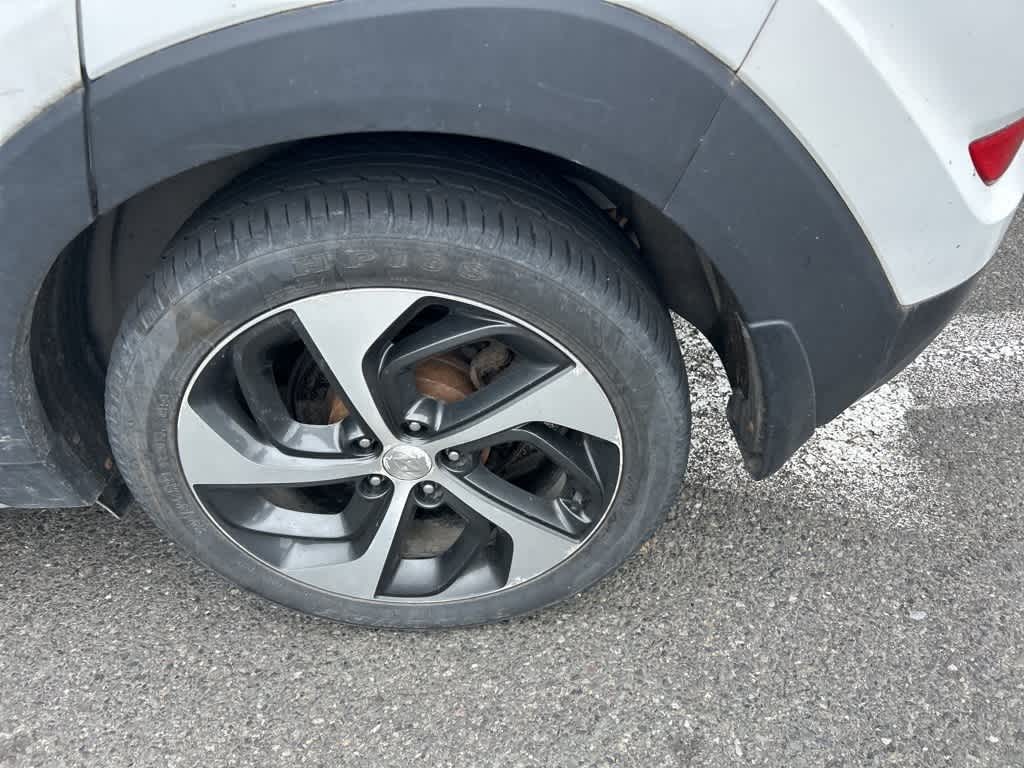 Thumbnail: 2018 Hyundai Tucson - 11