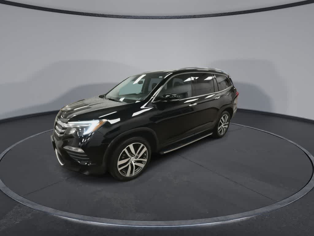 Thumbnail: 2017 Honda Pilot - 4