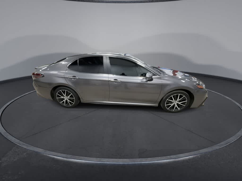 Thumbnail: 2023 Toyota Camry - 9