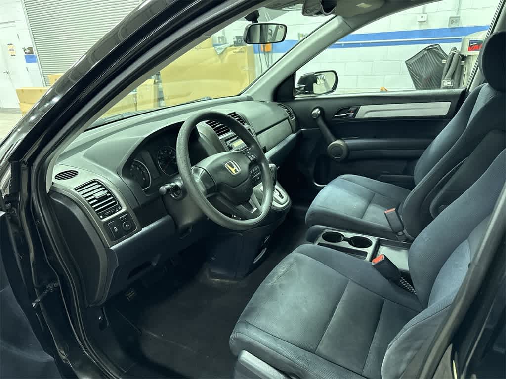 2011 Honda CR-V LX 26