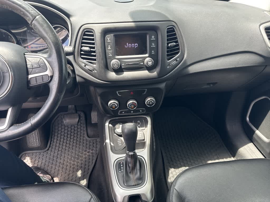 Thumbnail: 2018 Jeep Compass - 13