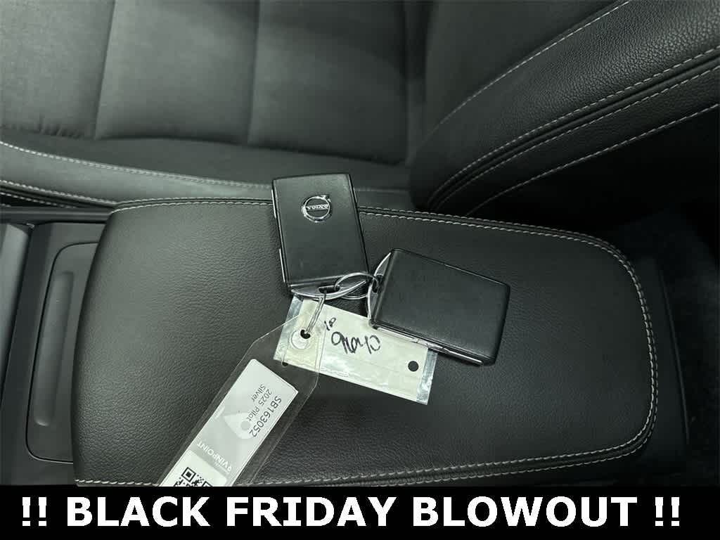 Thumbnail: 2020 Volvo XC40 - 34